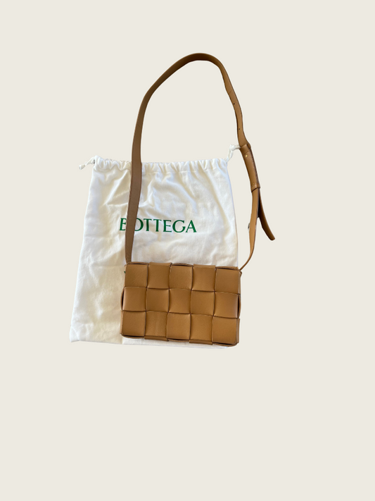 Bottega Veneta cassette bag - Excellent Condition