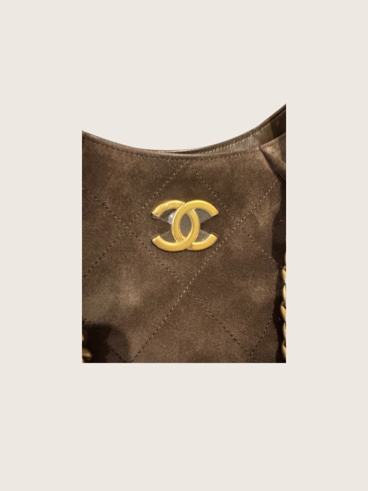 Chanel - Maxi Hobo Bag - Dark Brown - Gold Tone - Excellent Condition