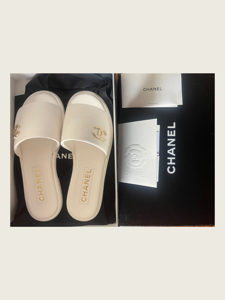 CHANEL Slides - WHITE 37.5 - Excellent Condition