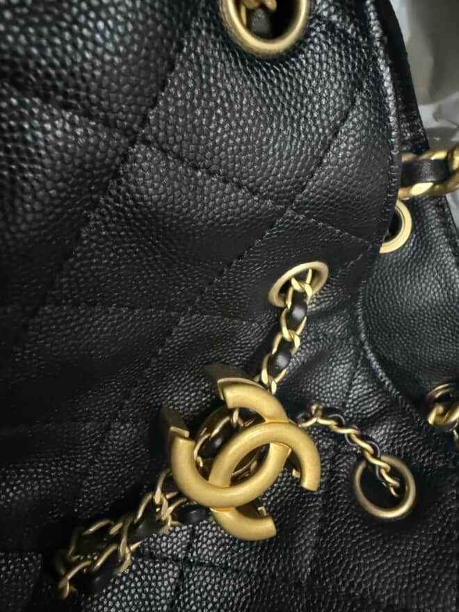 CHANEL 25 MEDIUM - BLACK - EXCELLENT CONDITION