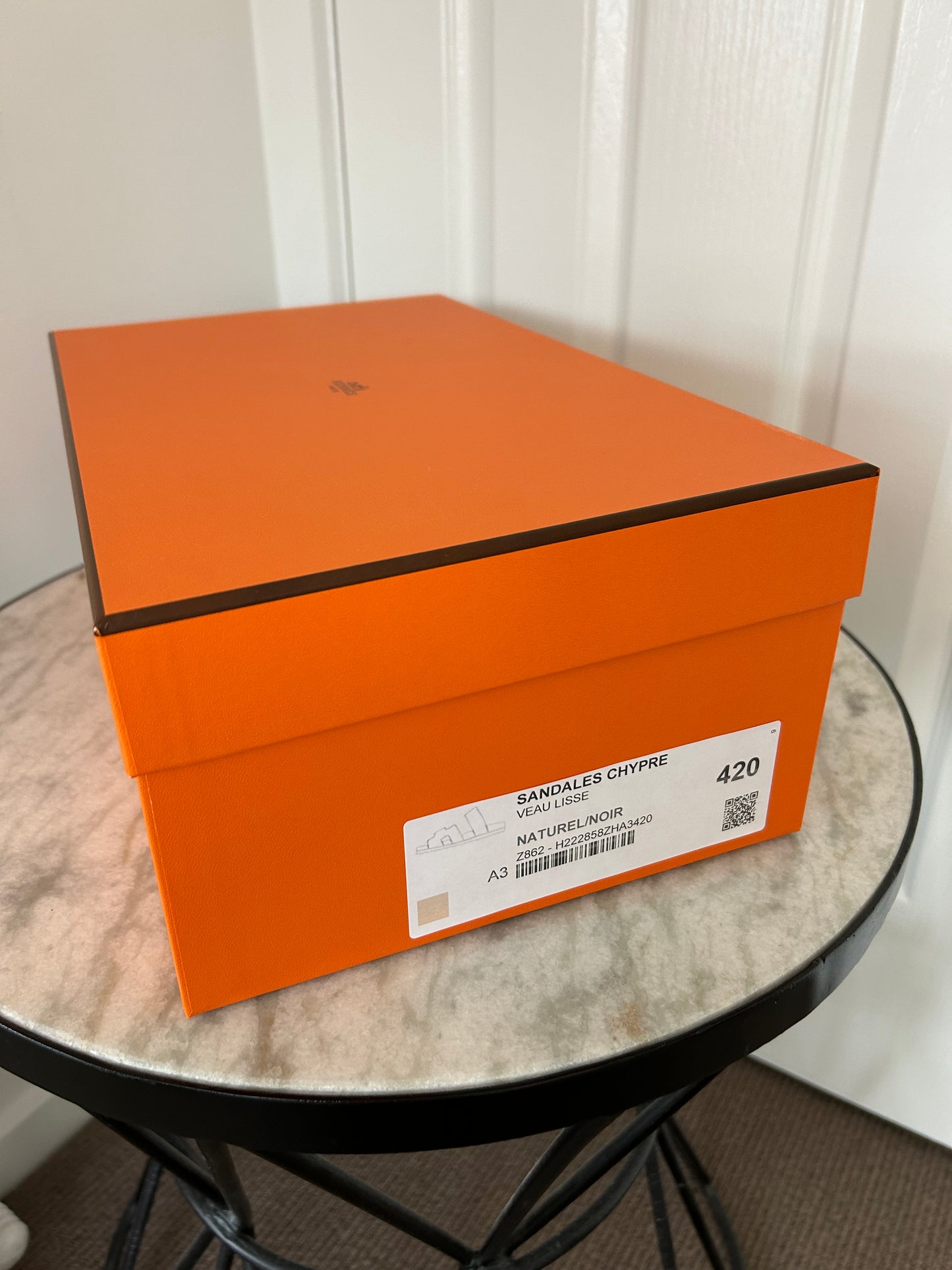 HERMES CHYPRE- SIZE 42 - EXCELLENT CONDITION image 1