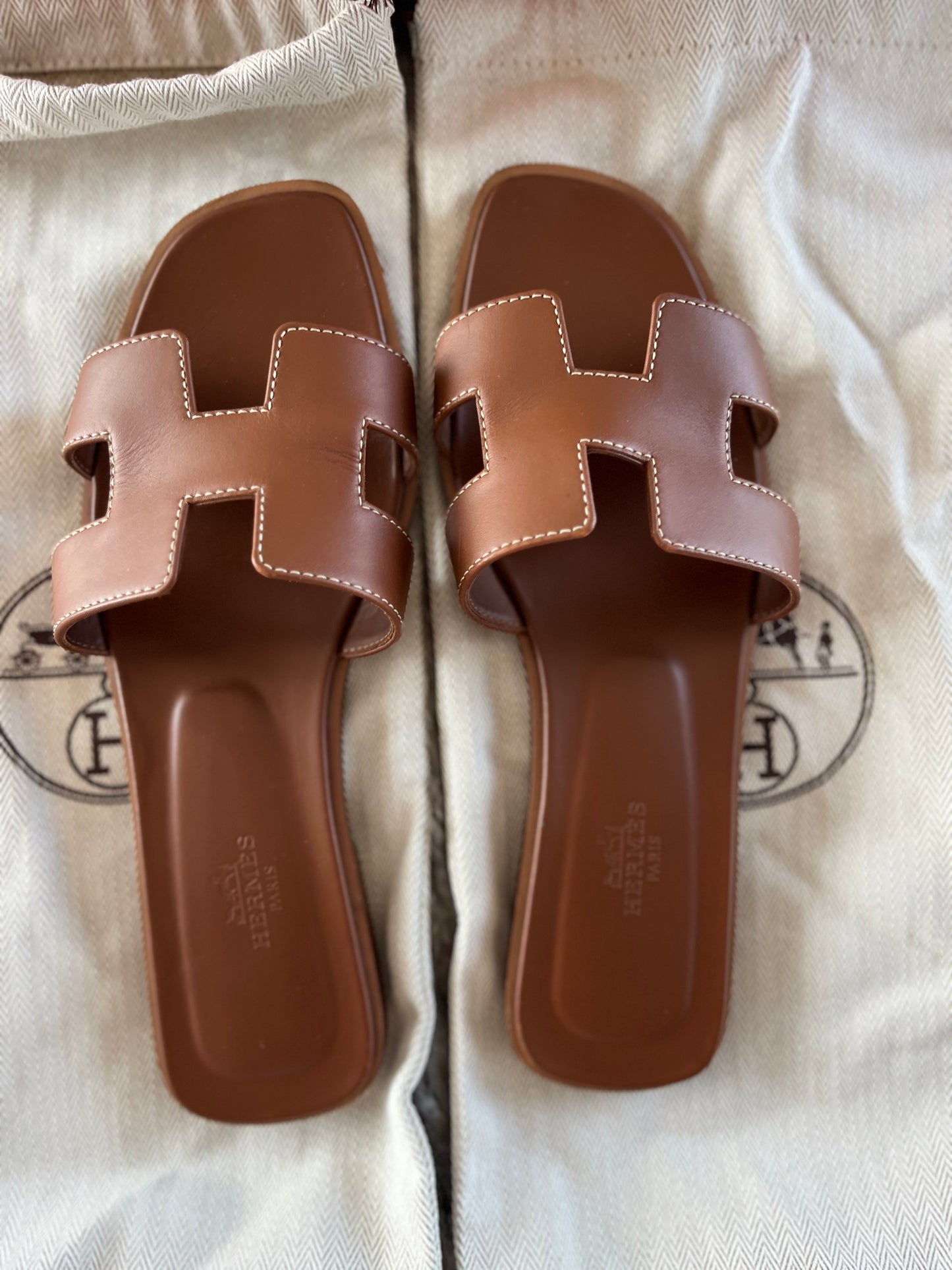 HERMES ORAN - 37.5 - GOOD CONDITION image 1