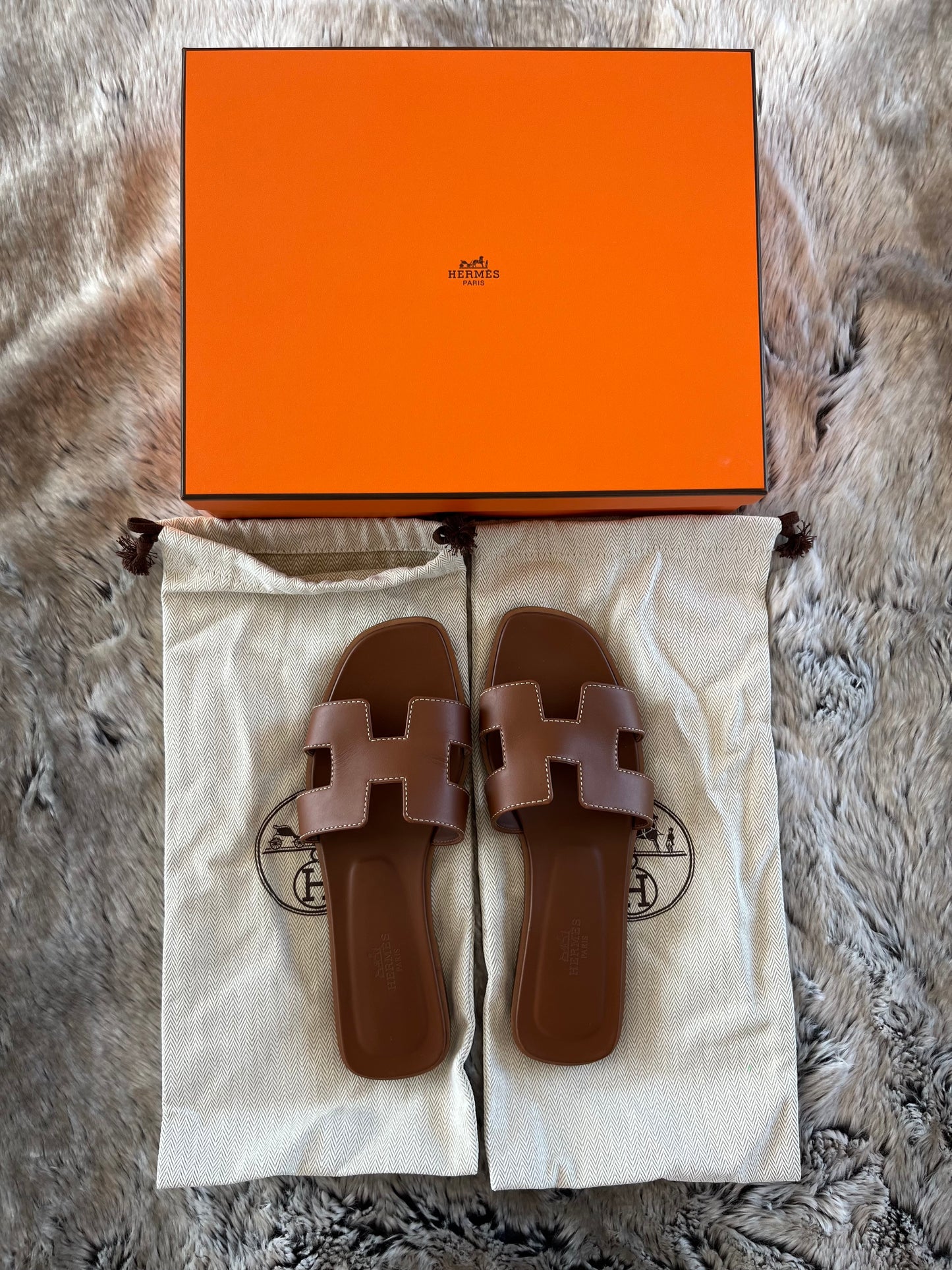 HERMES ORAN - 37.5 - GOOD CONDITION image 0