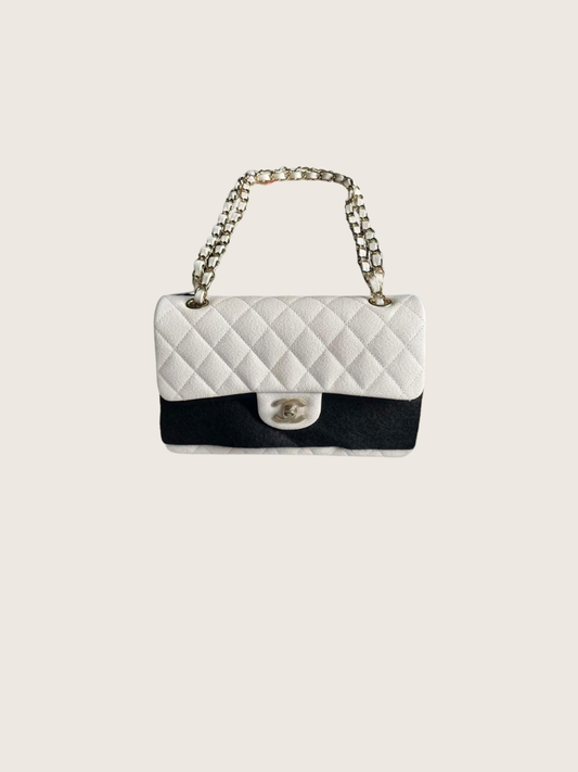 Chanel - Small White Flap - Excellent Condition