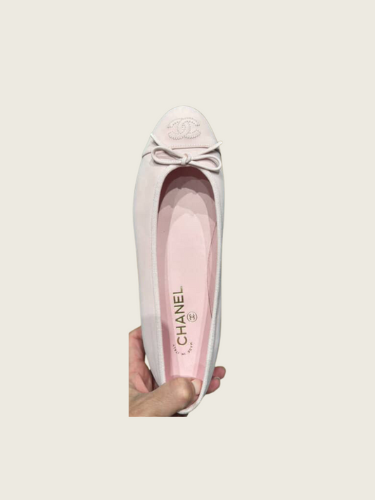 Chanel Pink Suede Ballerina’s - size 40 - excellent condition