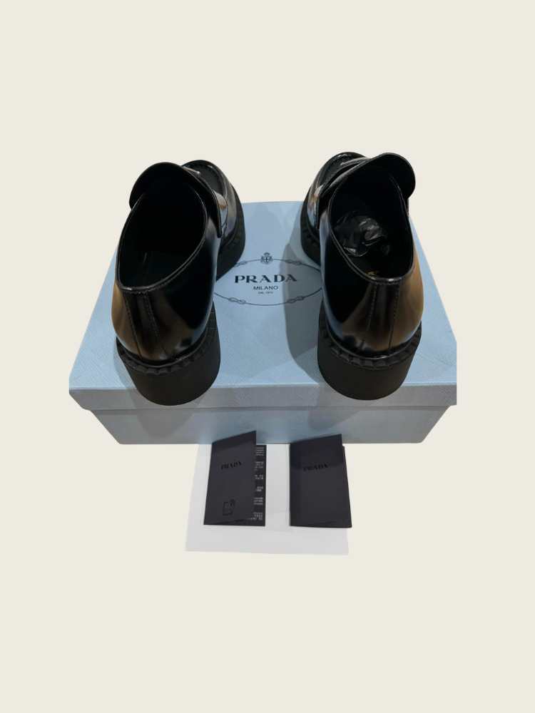 PRADA Patent Leather Loafers - Size 41 - Excellent Condition