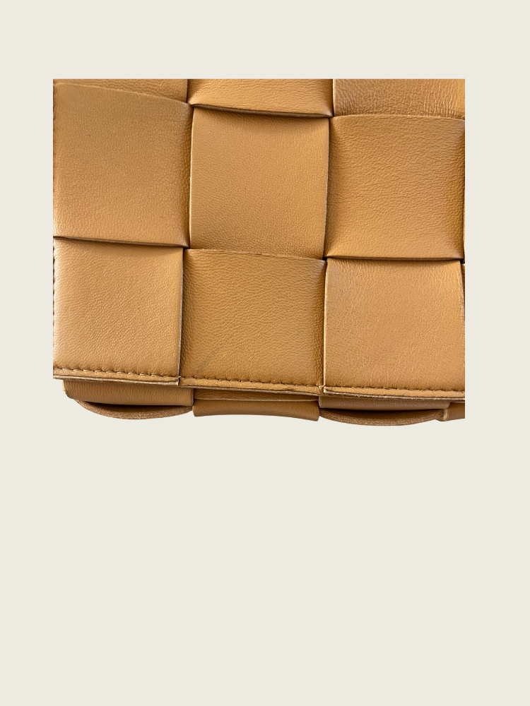 Bottega Veneta cassette bag - Excellent Condition