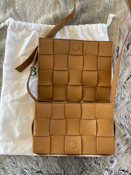 Bottega Veneta cassette bag - EXCELLENT CONDITION image 1