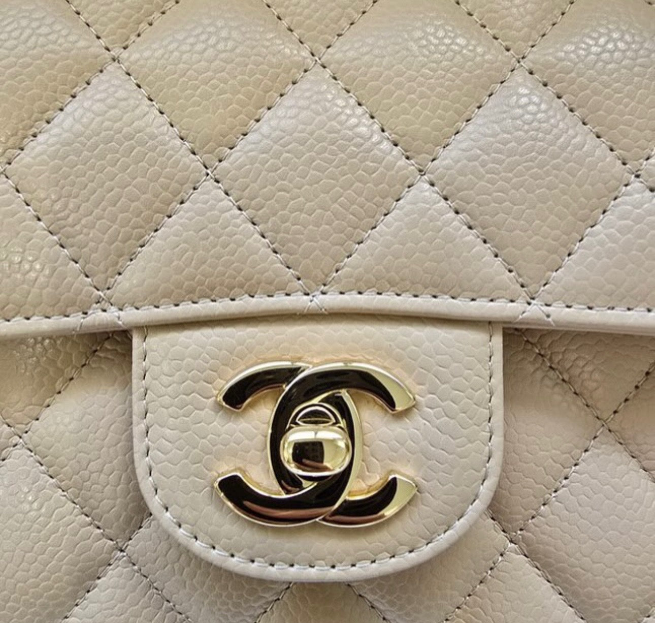 Medium Beige Classic Flap - Caviar GHW - Excellent Condition